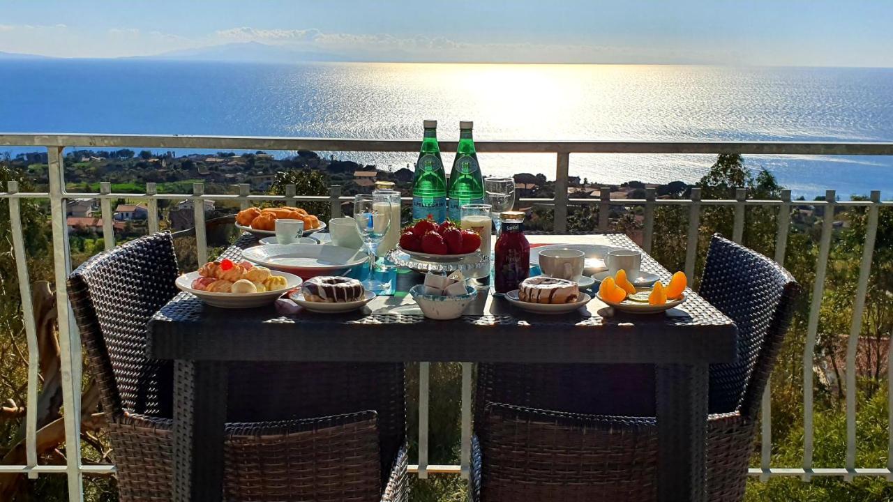 Naturamare Apartments - Piscina Idromassaggio Con Vista Mare Aperta Fino Alle Ore 22-00 กาโปวาติกาโน ภายนอก รูปภาพ