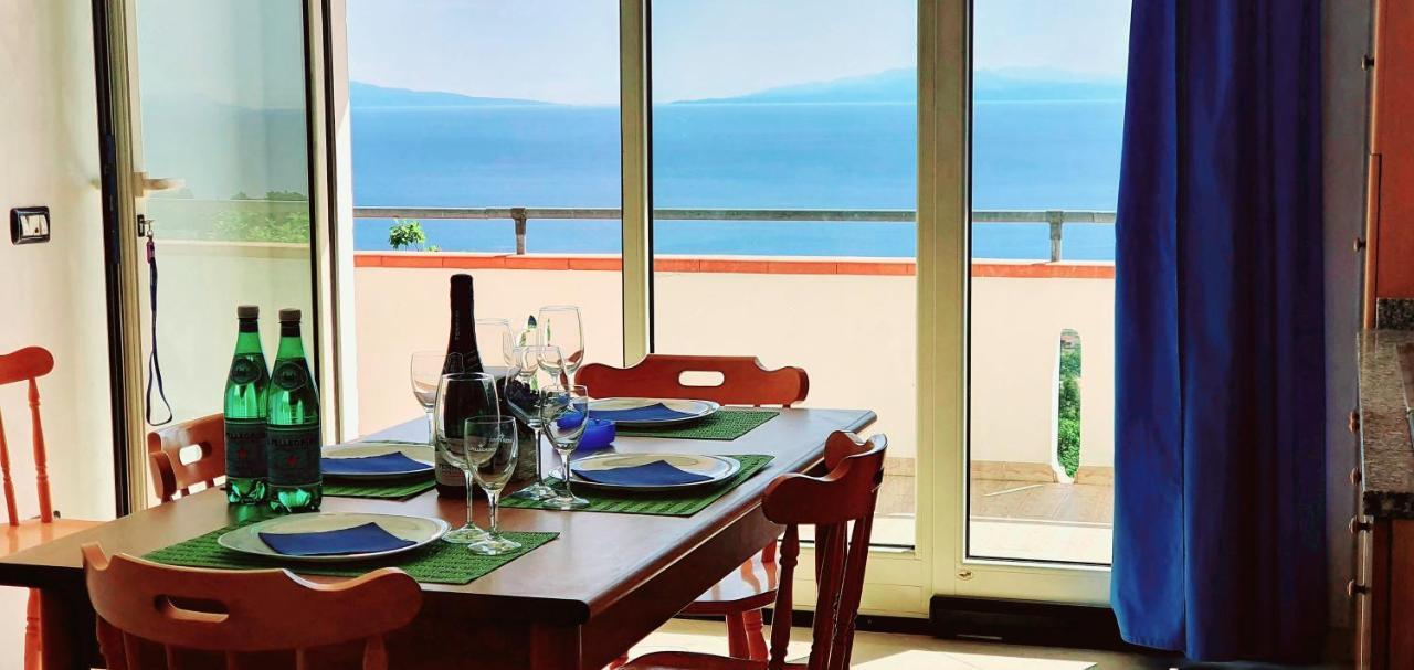 Naturamare Apartments - Piscina Idromassaggio Con Vista Mare Aperta Fino Alle Ore 22-00 กาโปวาติกาโน ภายนอก รูปภาพ