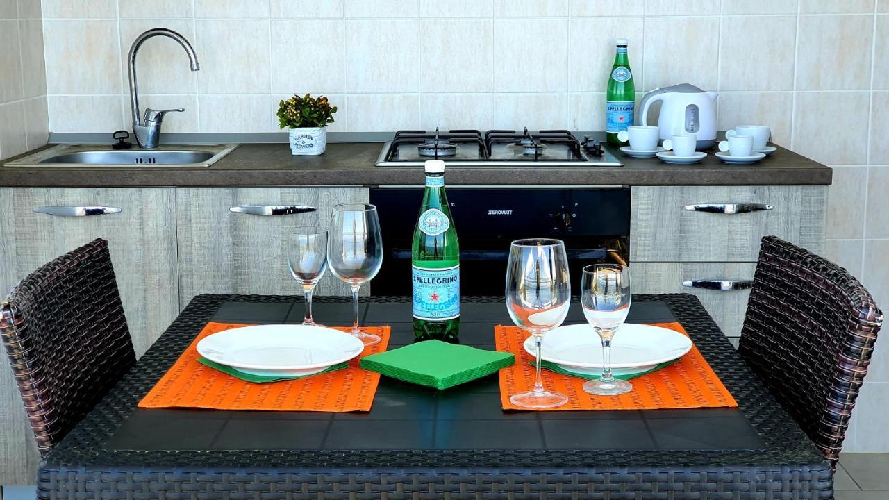 Naturamare Apartments - Piscina Idromassaggio Con Vista Mare Aperta Fino Alle Ore 22-00 กาโปวาติกาโน ภายนอก รูปภาพ