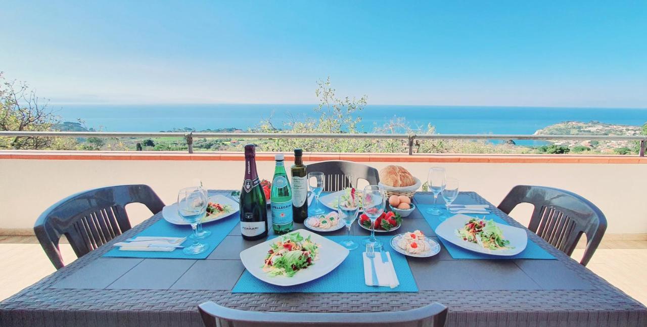 Naturamare Apartments - Piscina Idromassaggio Con Vista Mare Aperta Fino Alle Ore 22-00 กาโปวาติกาโน ภายนอก รูปภาพ