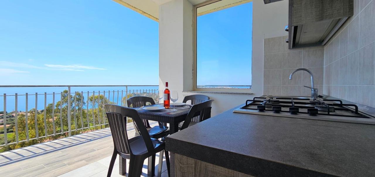 Naturamare Apartments - Piscina Idromassaggio Con Vista Mare Aperta Fino Alle Ore 22-00 กาโปวาติกาโน ภายนอก รูปภาพ