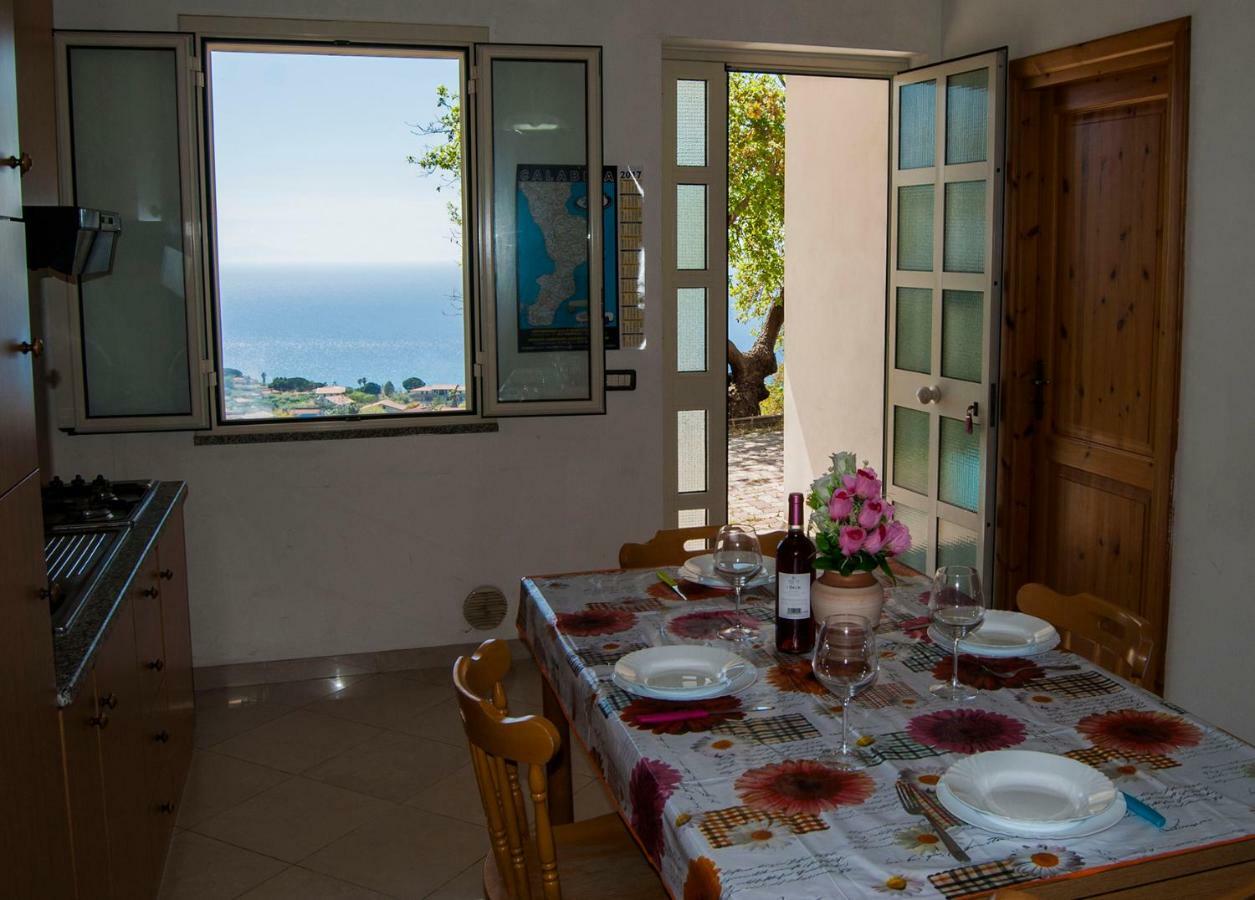 Naturamare Apartments - Piscina Idromassaggio Con Vista Mare Aperta Fino Alle Ore 22-00 กาโปวาติกาโน ภายนอก รูปภาพ